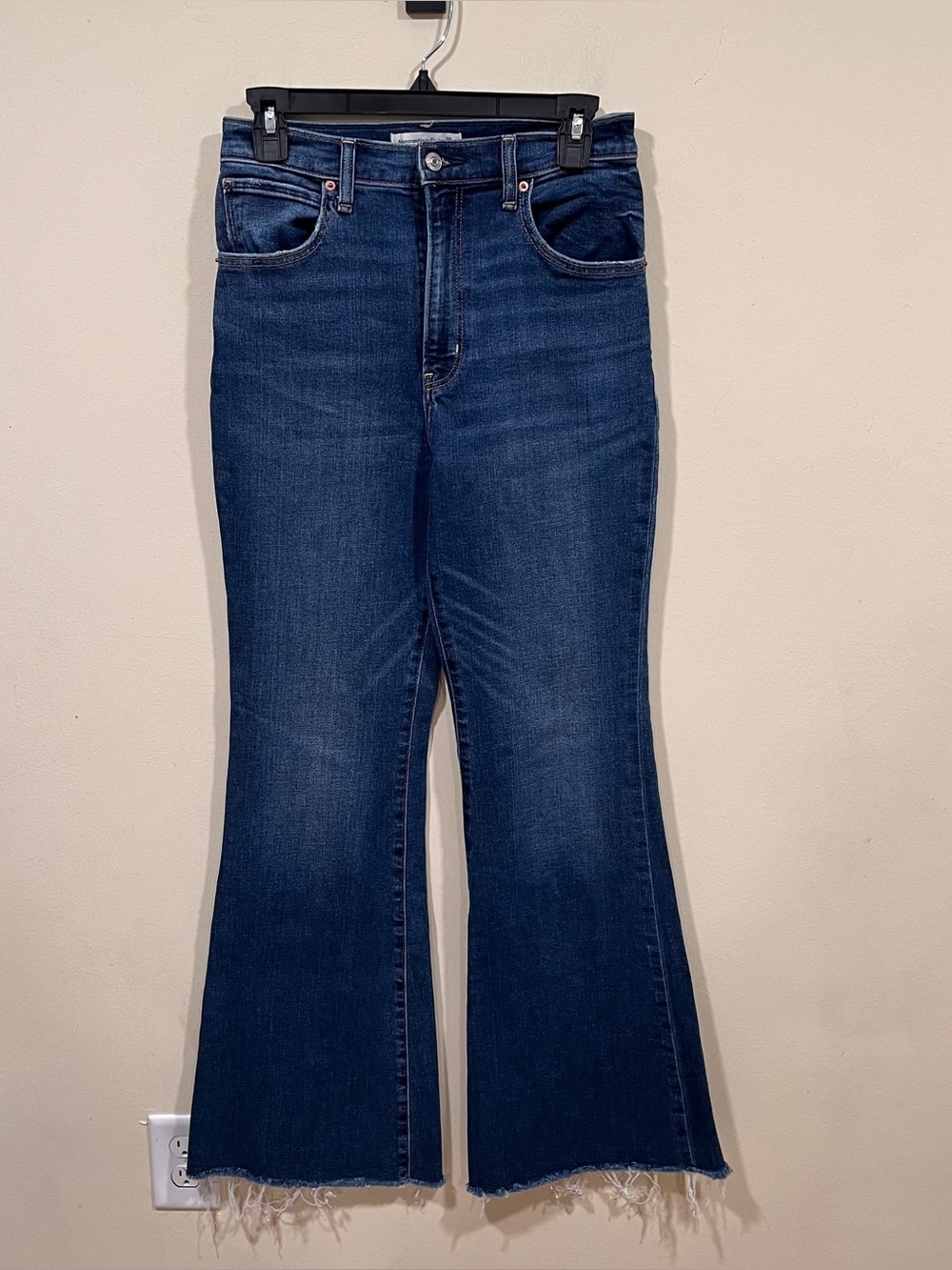 Abercrombie & Fitch High Rise Flare Jean size 6 Regular raw hem EUC - Picture 9 of 12